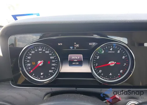 2017 Mercedes-Benz E 300 z USA, uszkodzony, nr VIN WDDZF4JB2HA171339